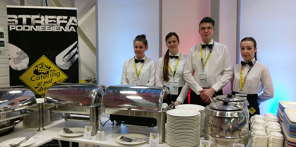 obsługa cateringu